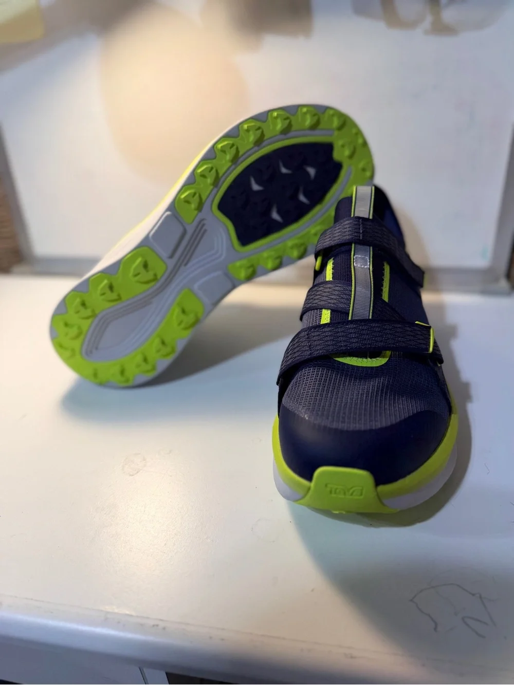 Teva Aventrail R2T Shoe – Men’s 12 (New in Box)